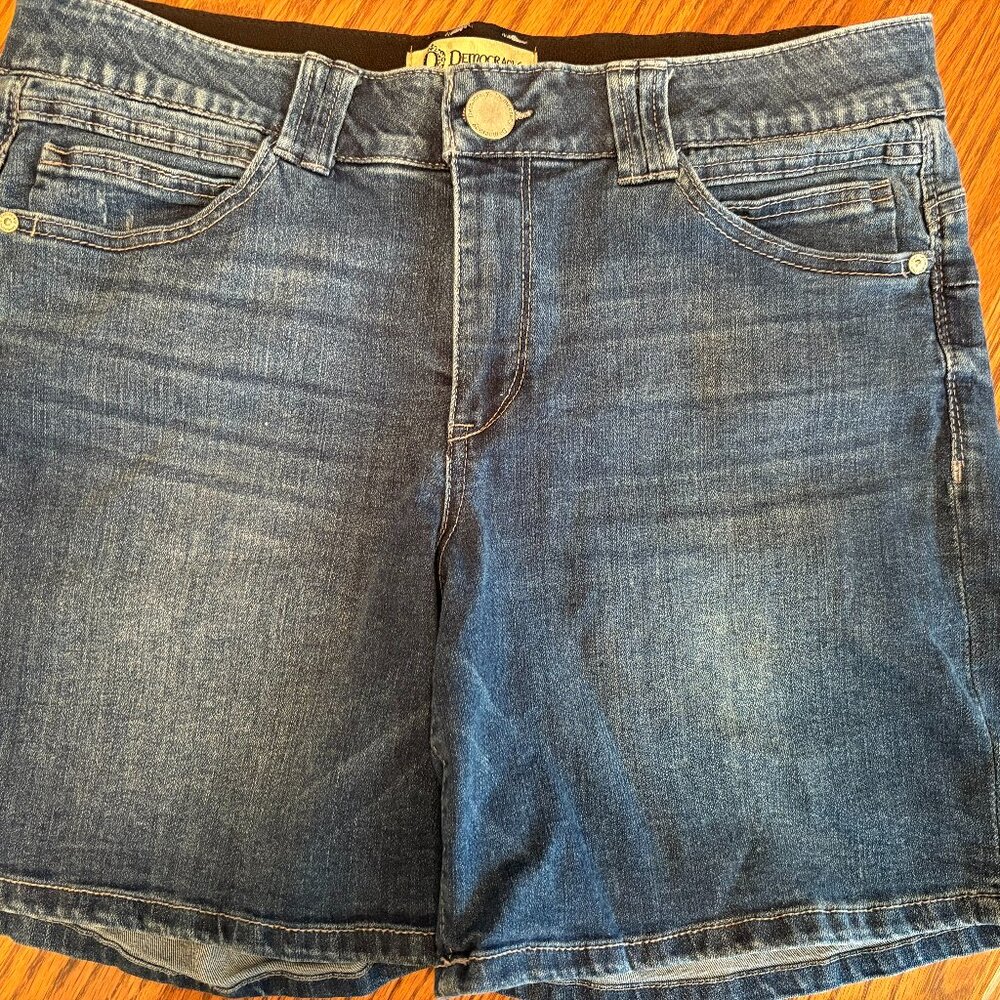 Democracy Ab-Tech Shorts Womens Med Blue Size 12